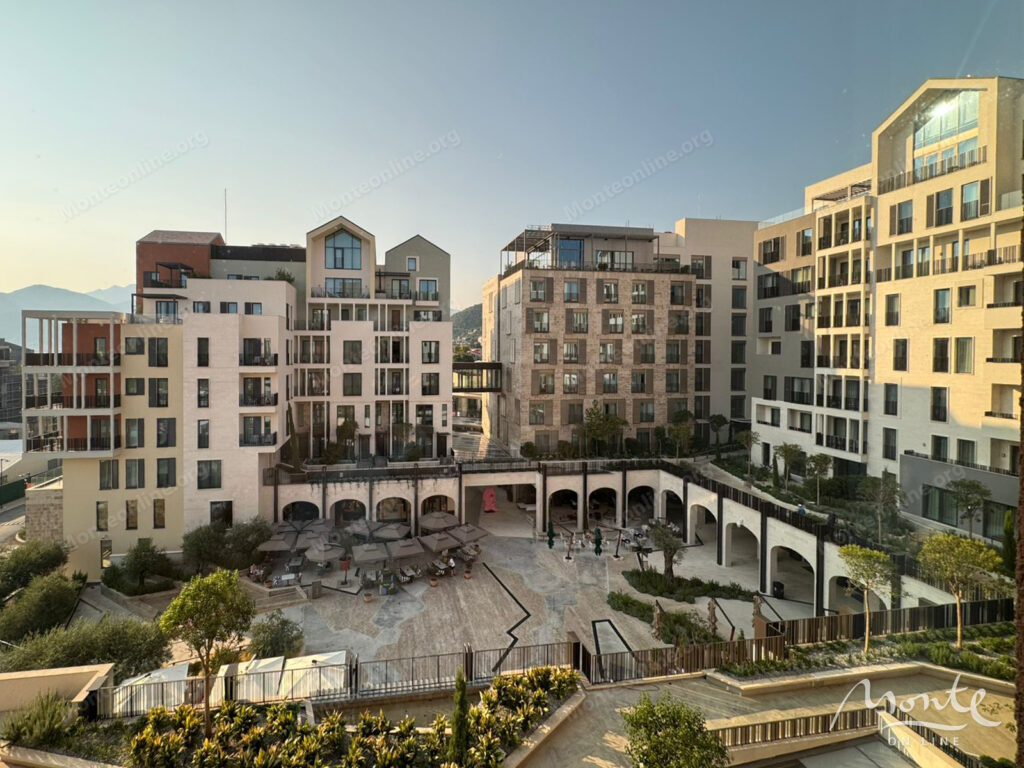 eksklyuzivnaya kvartira s 1 spalnej v boka place porto montenegro 03