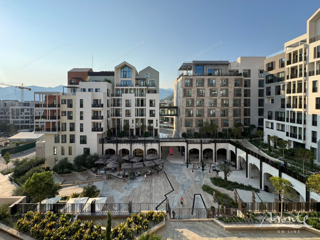 eksklyuzivnaya kvartira s 1 spalnej v boka place porto montenegro 06