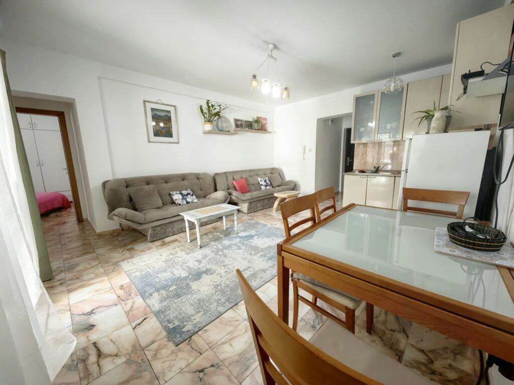 uyutnaya kvartira s 2 spalnyami v zhivopisnom rajone velii vinogradi budva 23