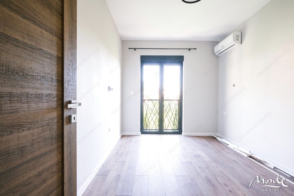 Apartament 2sp Tivat 06