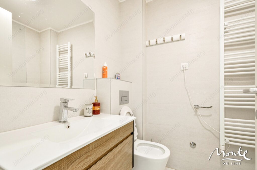Apartament 2sp Tivat 06