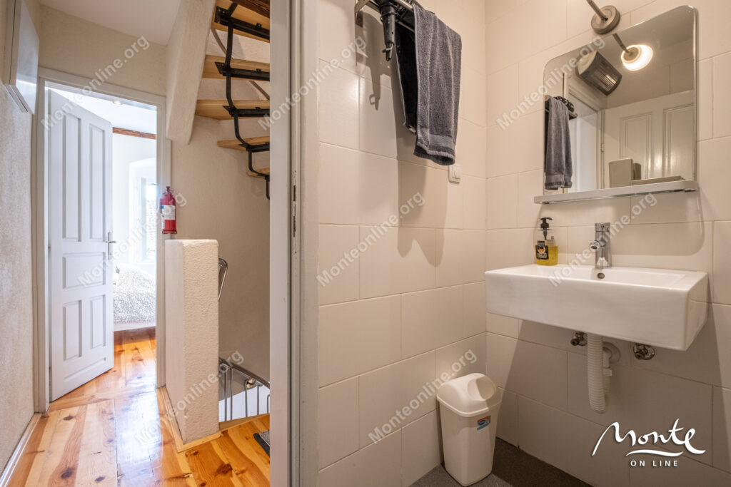 ocharovatelnyj kamennyj dom v neskolkih shagah ot morya v peraste 09