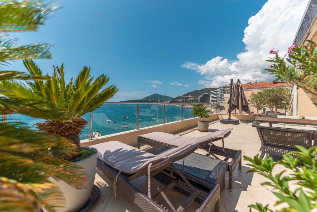 1 luxury penthouse apartment Rafailovici Budva