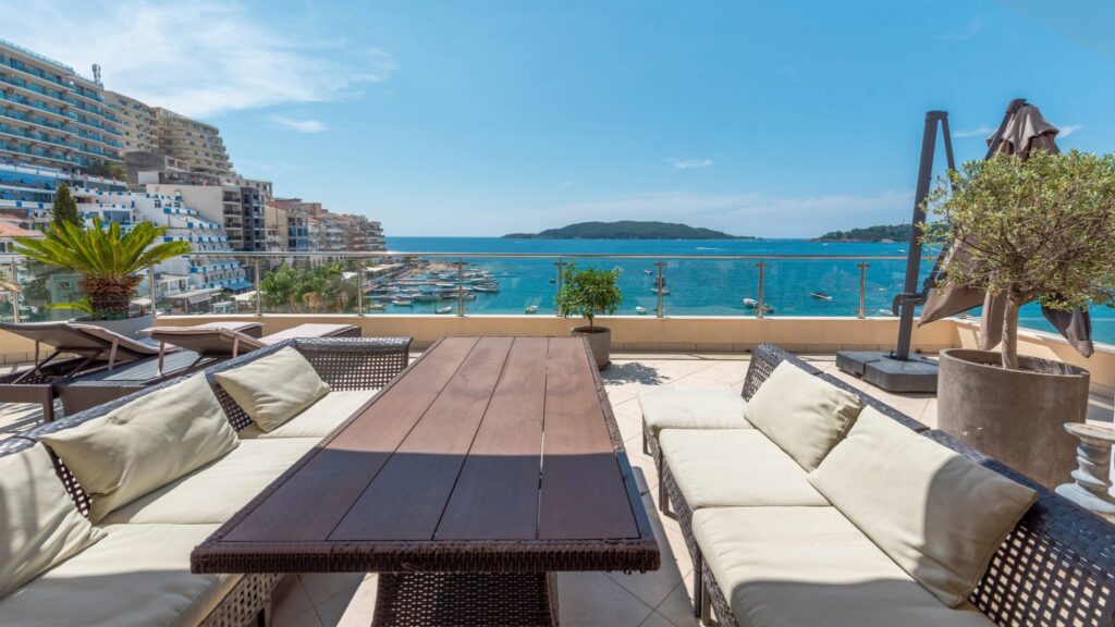 5 luxury penthouse apartment Rafailovici Budva