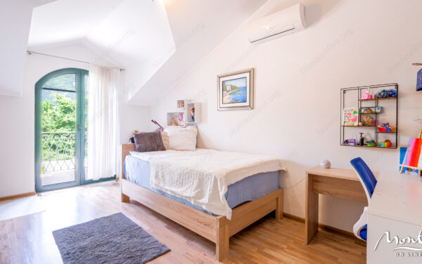 Taun Haus 4sp Lastva Grbalska 43