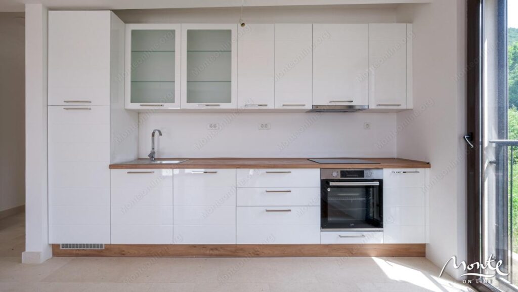 kvartira s 1 spalnej v novom dome v czentre tivata 11