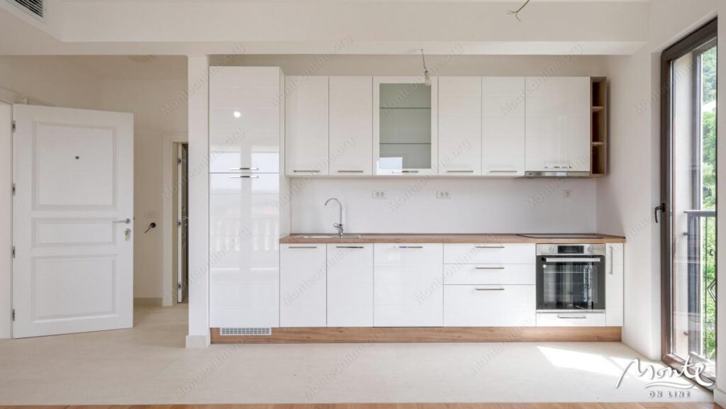 kvartira s 1 spalnej v novom dome v czentre tivata 14