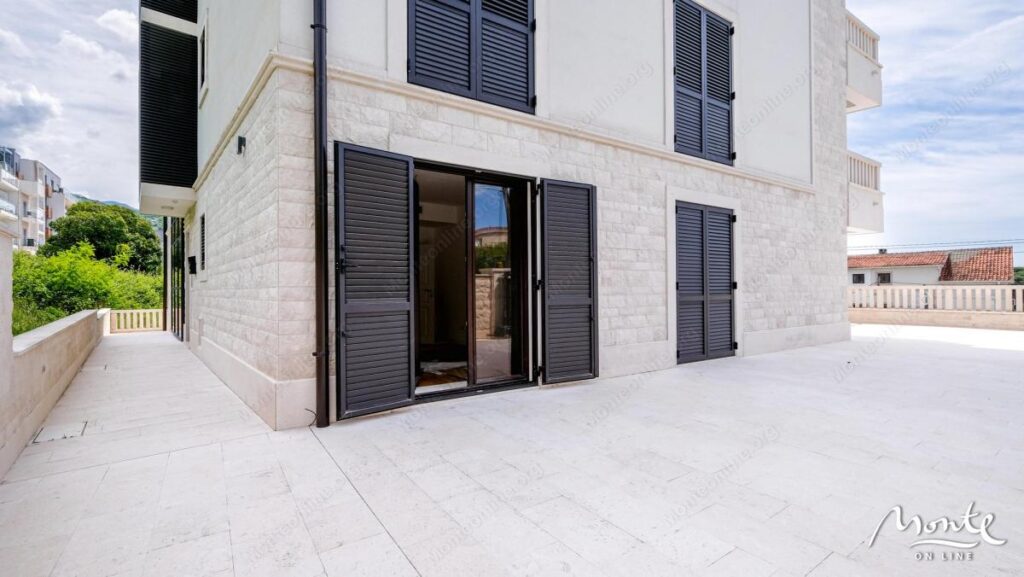 kvartira s 1 spalnej v novom dome v czentre tivata 33