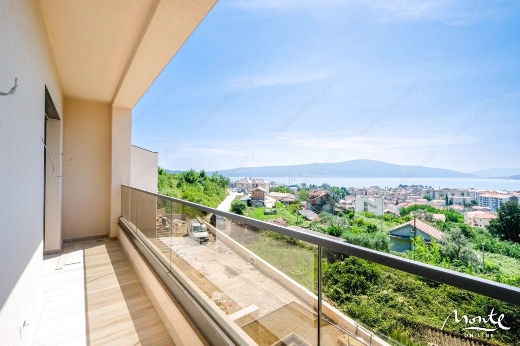 Villa s basseynom Tivat 13