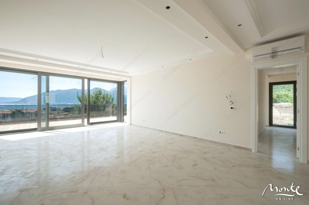 Villa s basseynom Tivat 18