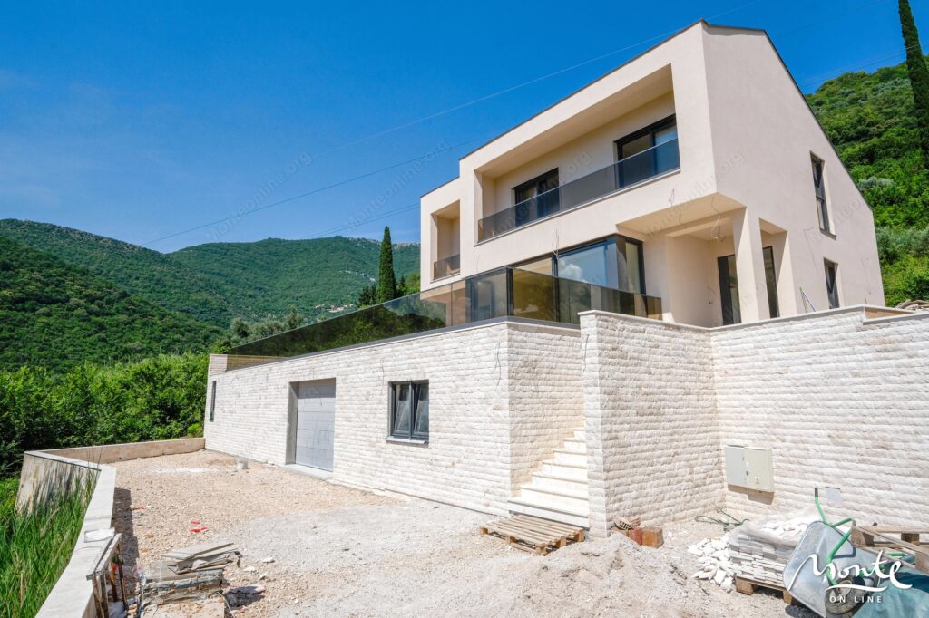 Villa s basseynom Tivat 33