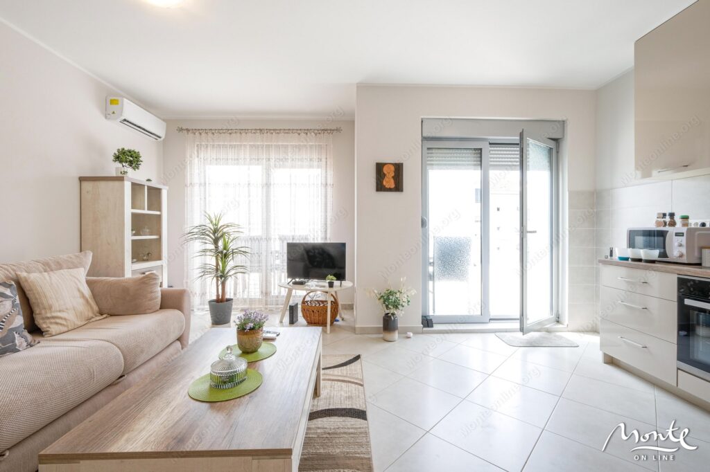 Apartament 2sp PodKuk Tivat 25