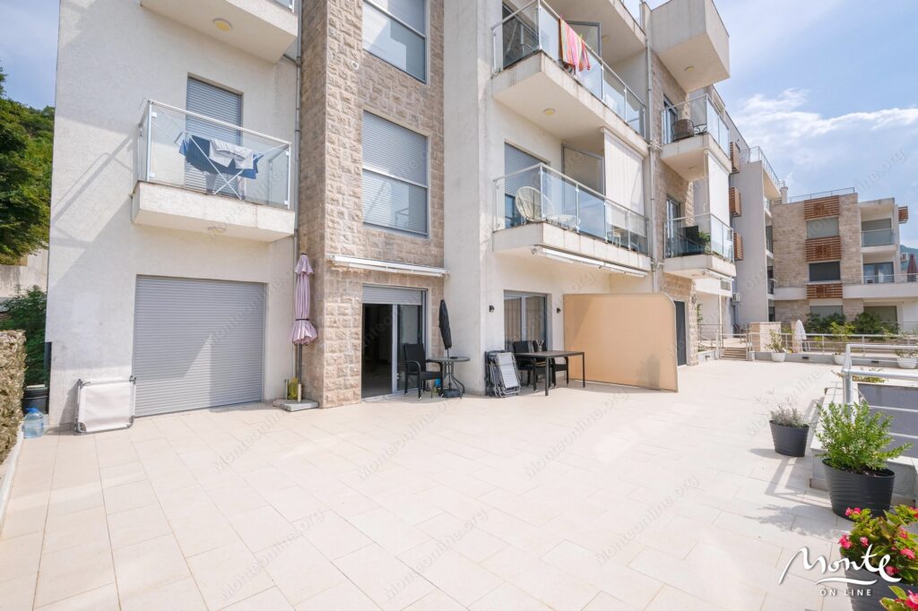 Apartament 2sp PodKuk Tivat 33