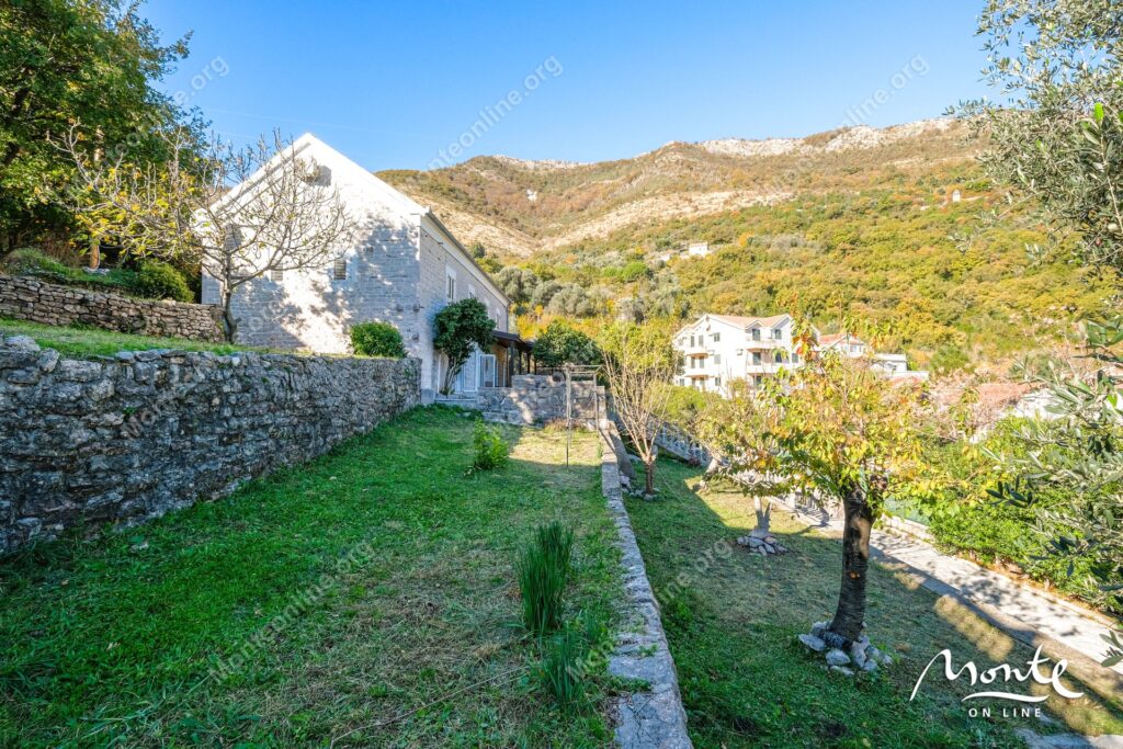 Villa 4 sp Kamenari 11