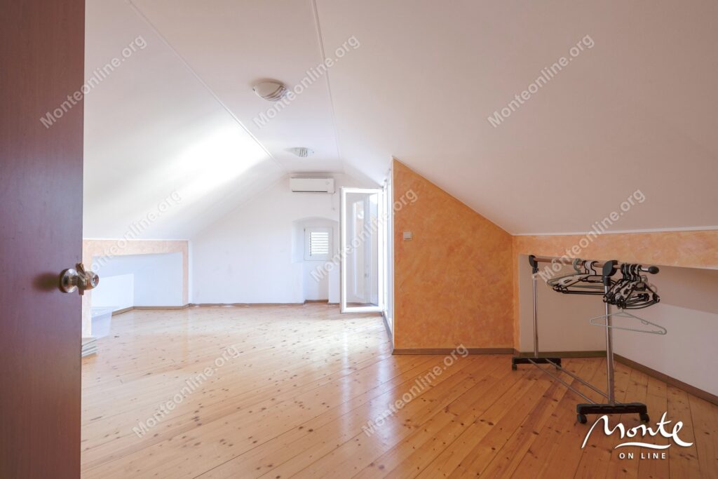 Villa 4 sp Kamenari 63
