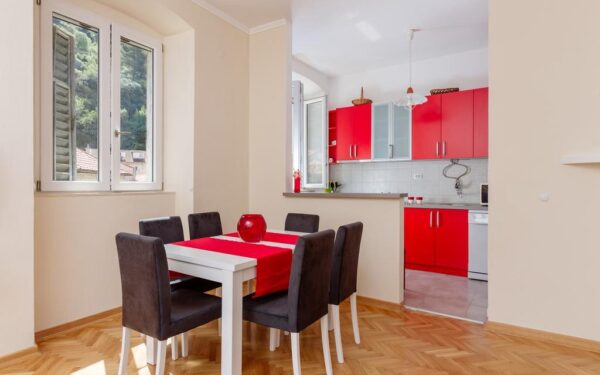 326d8d4f bf6e 459b 8b15 23dbae867b84