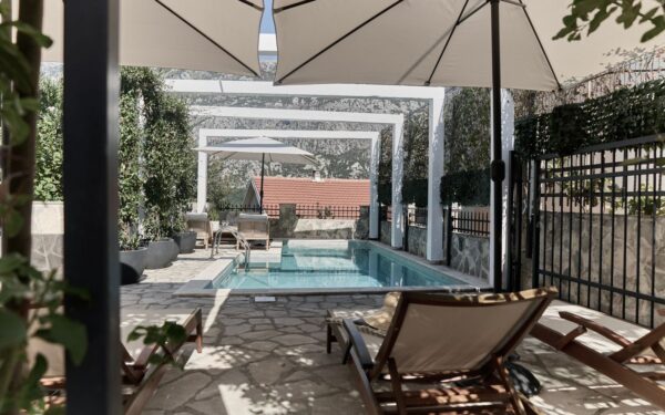 5bee7c9e 1c1c 40e0 87b0 da924bc00847