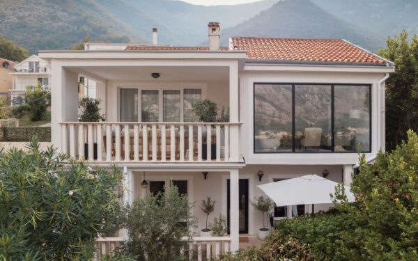 79f315d4 ccc0 400c b9de 34d3fd1c6945