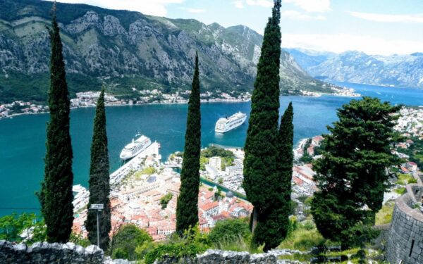 {"sha1":"08abef6c9c8902c5e5368dbe4439e8e0361ecda2","ext":"jpg"}