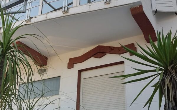 unikalnoe predlozhenie sovremennyj i istoricheskij doma na beregu morya v dzhurashevichi 14