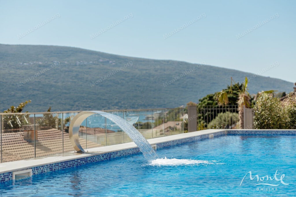 2 spalnaya kvartira s vidom na more i bolshoj terrasoj v elitnom komplekse v baoshichi herczeg novi new 01