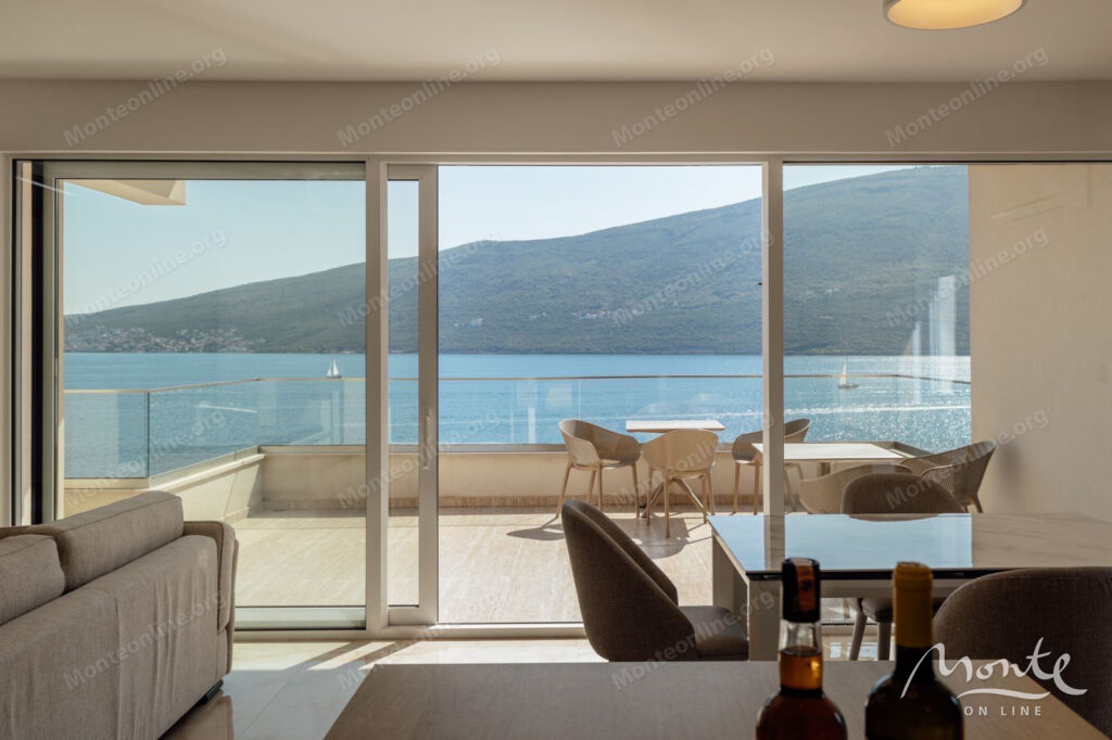 2 spalnaya kvartira s vidom na more i bolshoj terrasoj v elitnom komplekse v baoshichi herczeg novi new 12