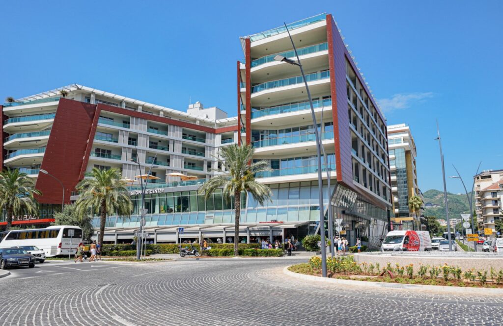 kommercheskoe pomeshhenie s arendnym dohodom v komplekse tq plaza budva 04
