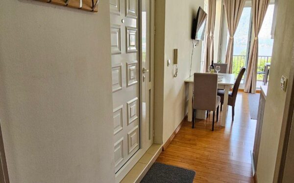 velikolepnye apartamenty s 1 spalnej v zhivopisnom prchane s vidom na kotorskij zaliv 02