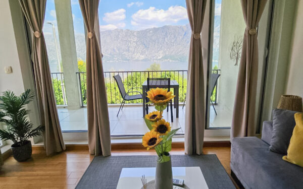 velikolepnye apartamenty s 1 spalnej v zhivopisnom prchane s vidom na kotorskij zaliv 17