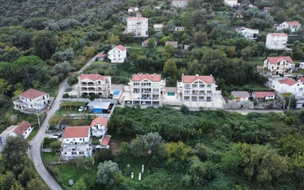 velikolepnye apartamenty s 1 spalnej v zhivopisnom prchane s vidom na kotorskij zaliv 18