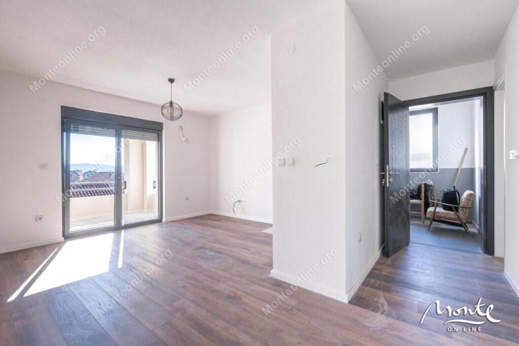 Apartament 2 sp Tivat 03