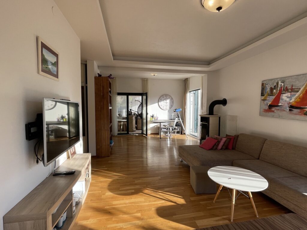elegantnaya villa na vysote s zhivopisnymi morskimi pejzazhami v herczeg novi 09