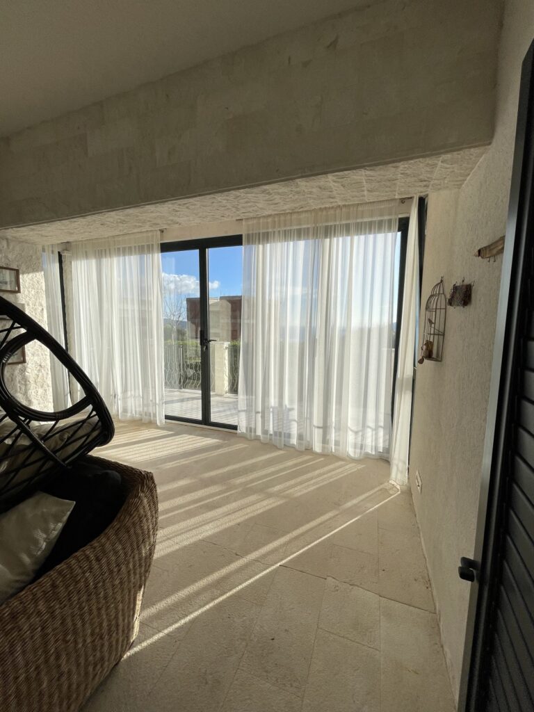 elegantnaya villa na vysote s zhivopisnymi morskimi pejzazhami v herczeg novi 10