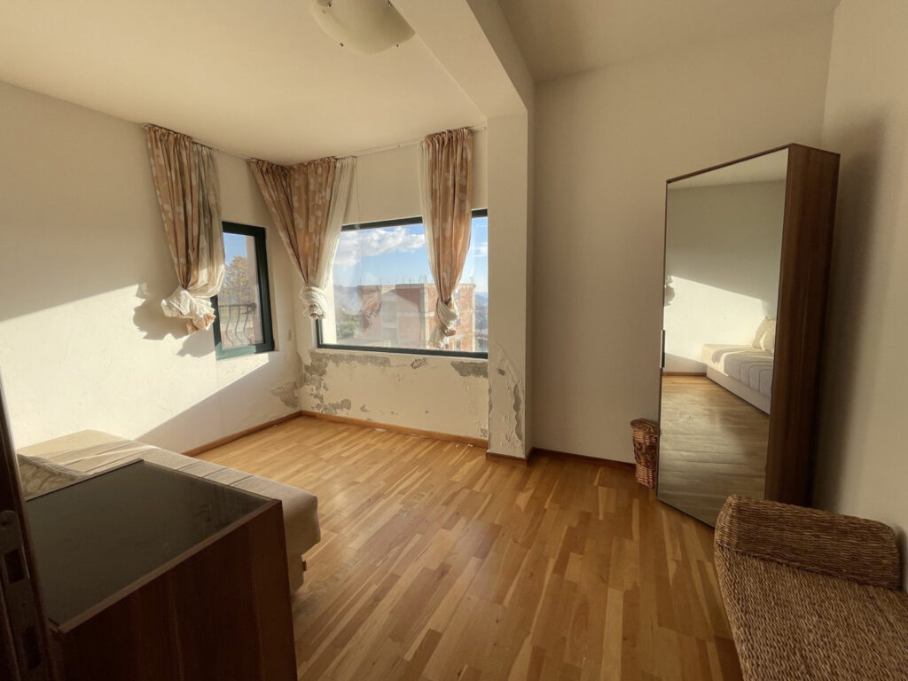 elegantnaya villa na vysote s zhivopisnymi morskimi pejzazhami v herczeg novi 22