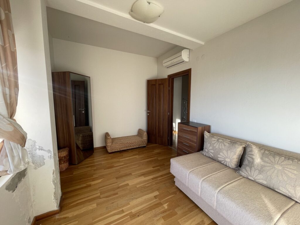 elegantnaya villa na vysote s zhivopisnymi morskimi pejzazhami v herczeg novi 23