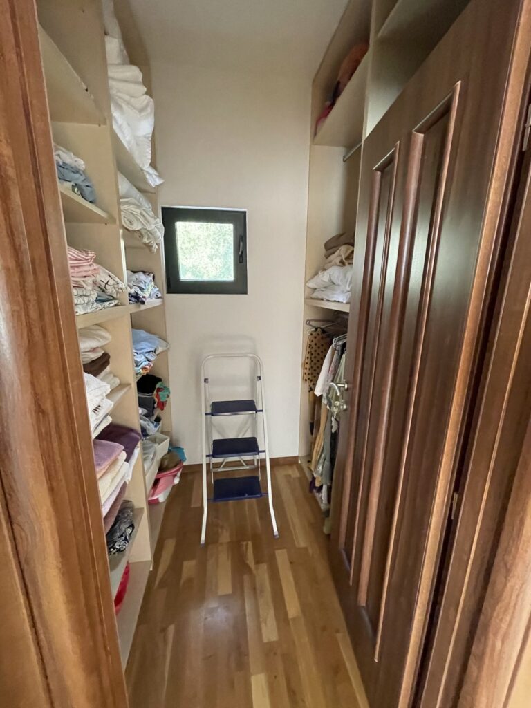 elegantnaya villa na vysote s zhivopisnymi morskimi pejzazhami v herczeg novi 24
