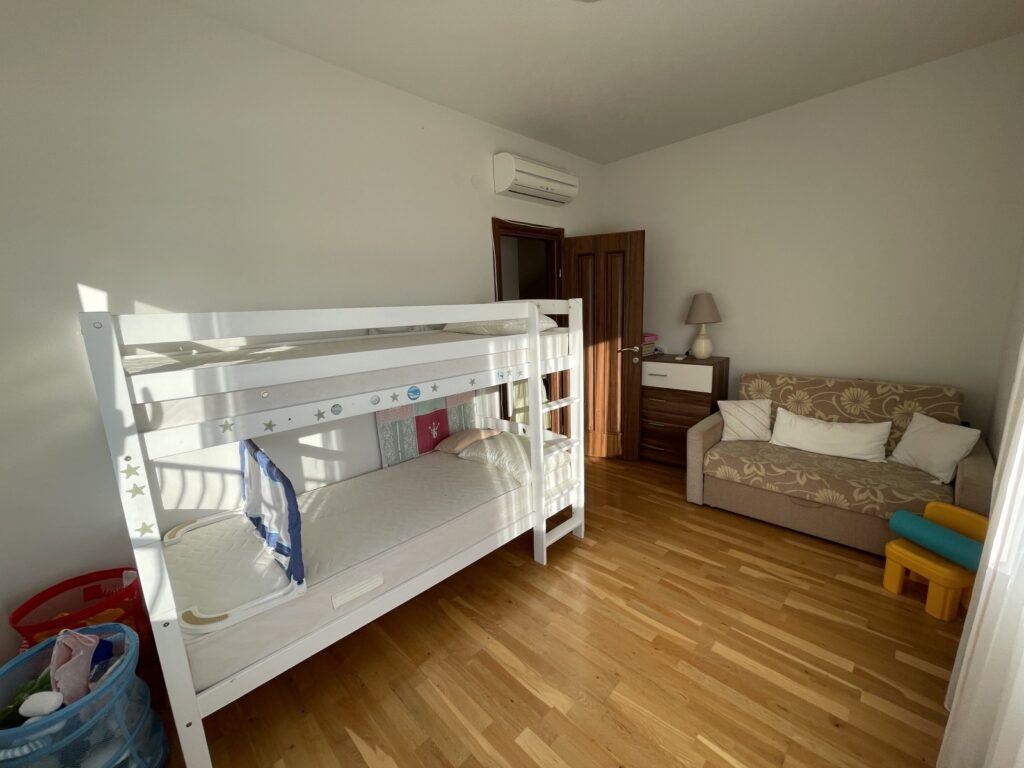 elegantnaya villa na vysote s zhivopisnymi morskimi pejzazhami v herczeg novi 26