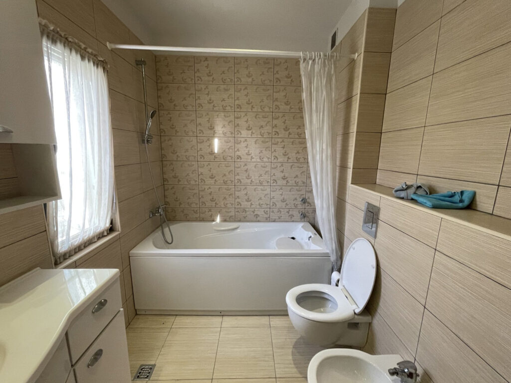 elegantnaya villa na vysote s zhivopisnymi morskimi pejzazhami v herczeg novi 27