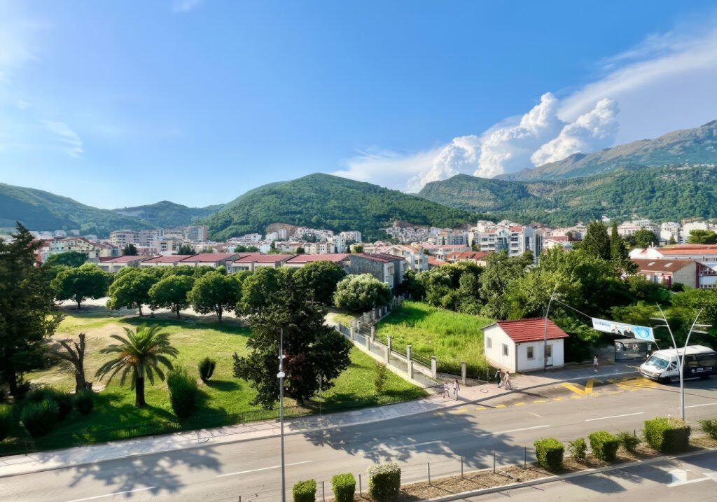 prekrasnaya 2 spalnaya kvartira v czentre budvy vsego v 150 metrah ot morya 03