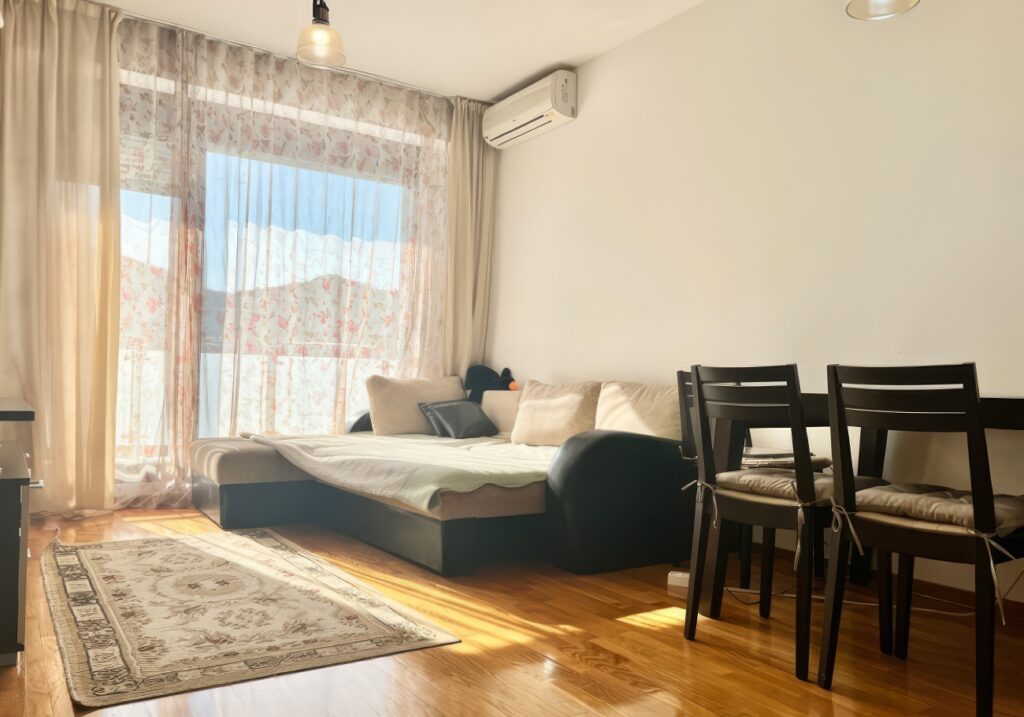 prekrasnaya 2 spalnaya kvartira v czentre budvy vsego v 150 metrah ot morya 16