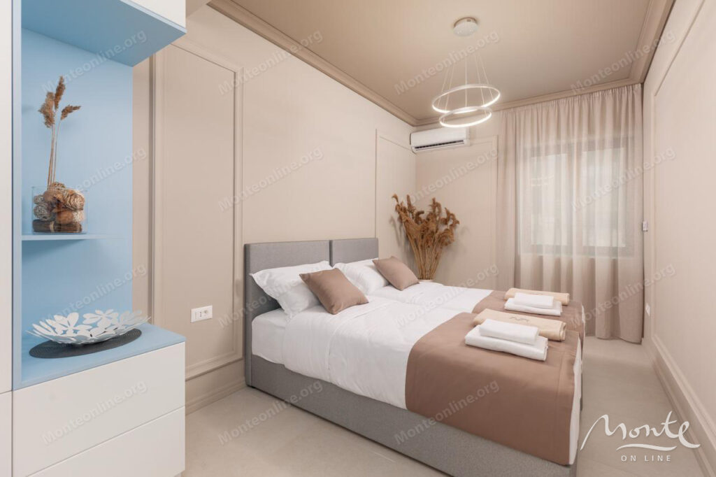 roskoshnyj penthaus s 3 spalnyami v zhivopisnoj dobrote naprotiv czerkvi svyatogo matiya 10