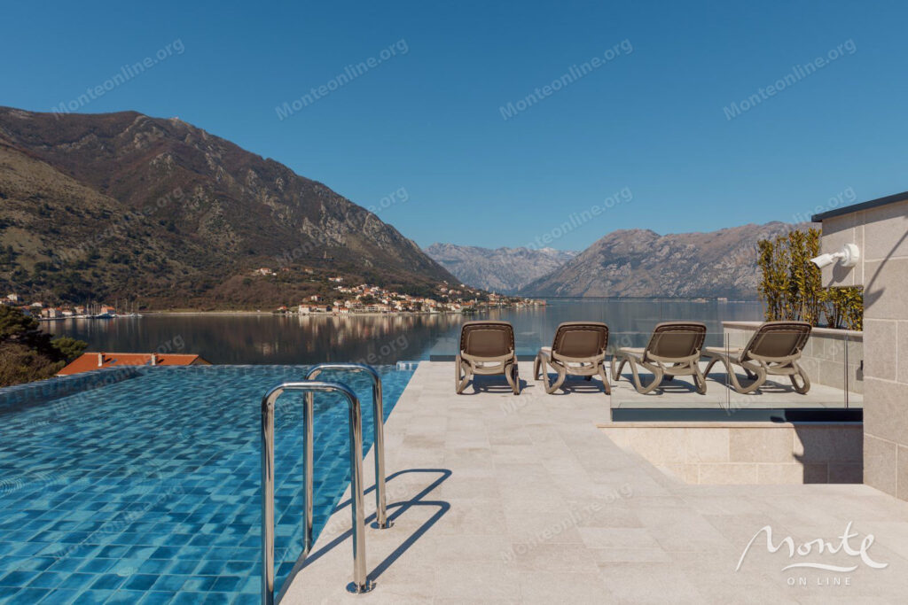 roskoshnyj penthaus s 3 spalnyami v zhivopisnoj dobrote naprotiv czerkvi svyatogo matiya 13