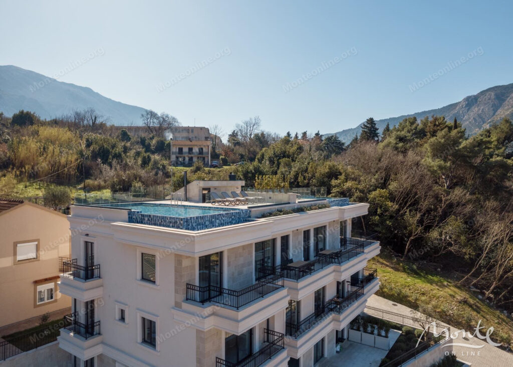 roskoshnyj penthaus s 3 spalnyami v zhivopisnoj dobrote naprotiv czerkvi svyatogo matiya 19