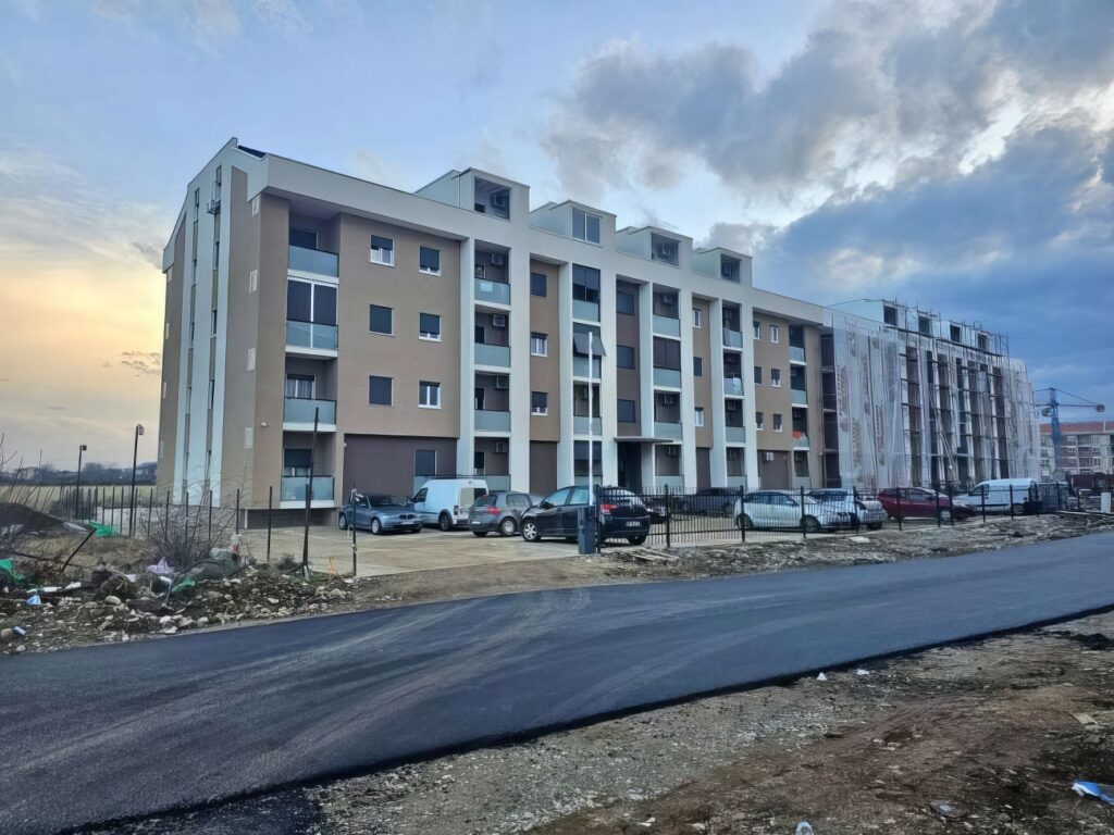 sovremennyj odnokomnatnyj apartament v novostrojke podgoricza 07