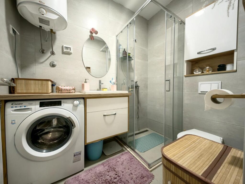 stilnyj 1 komnatnyj apartament v novom dome v podgoricze 15