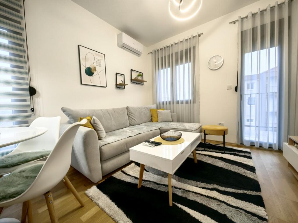 stilnyj 1 komnatnyj apartament v novom dome v podgoricze 20