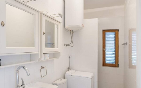 uyutnye doma v rybaczkom poselke bigovo s bassejnom olivkovoj roshhej i plyazhem ryadom 16