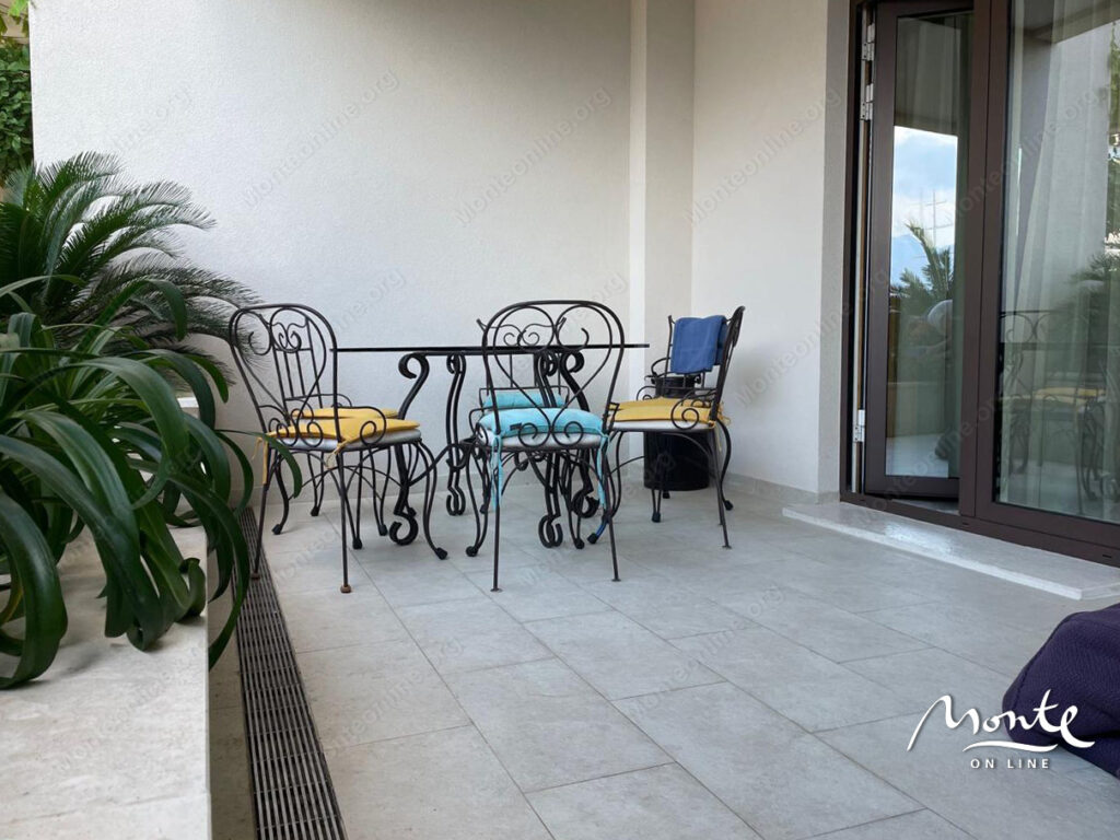 elitnyj odnospalnyj apartament v serdcze porto montenegro 11
