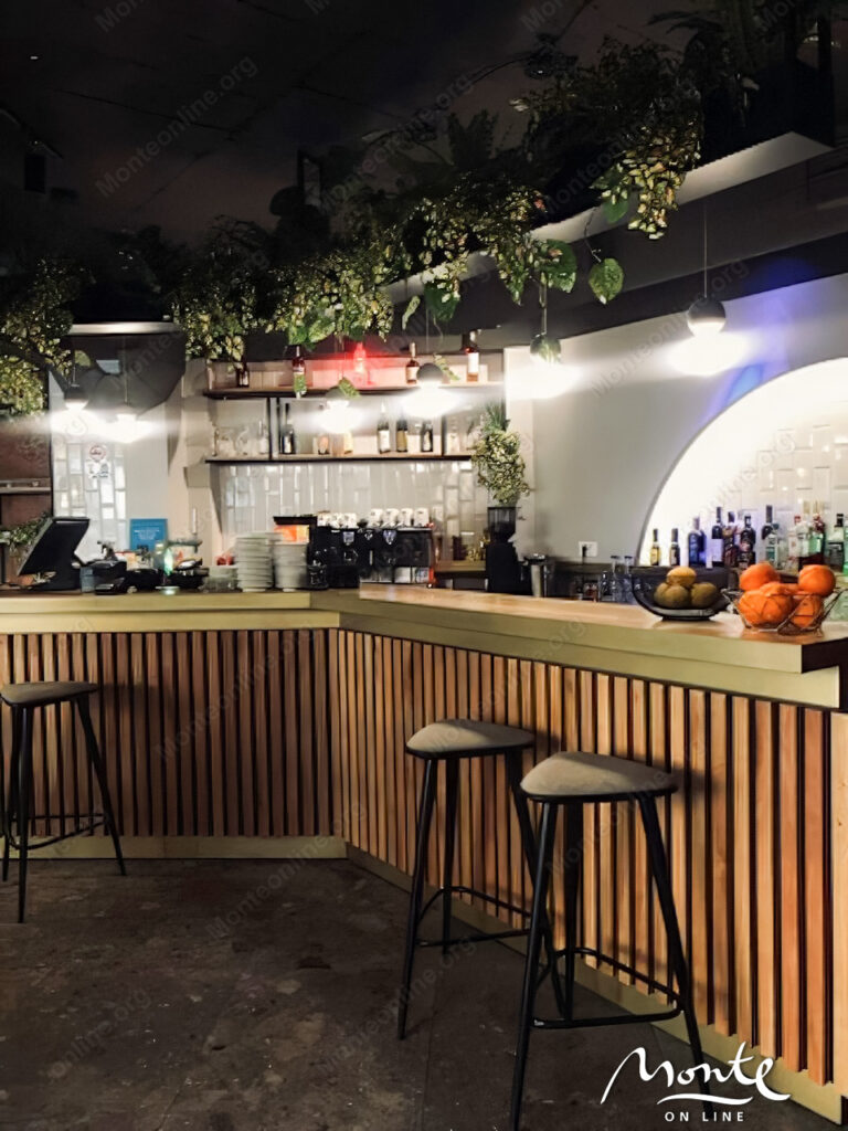 kommercheskoe pomeshhenie dlya restorana v novom komplekse budva 01