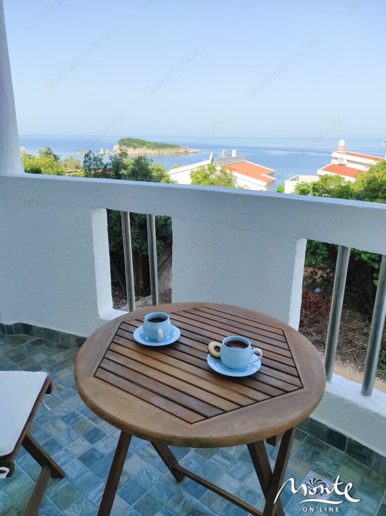 mini otel s prekrasnym vidom na more v zhivopisnom rajone utehi bar 01